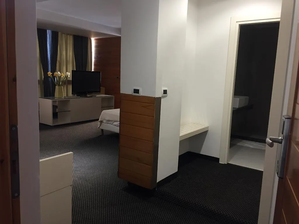 Hotel Bermon Tirana